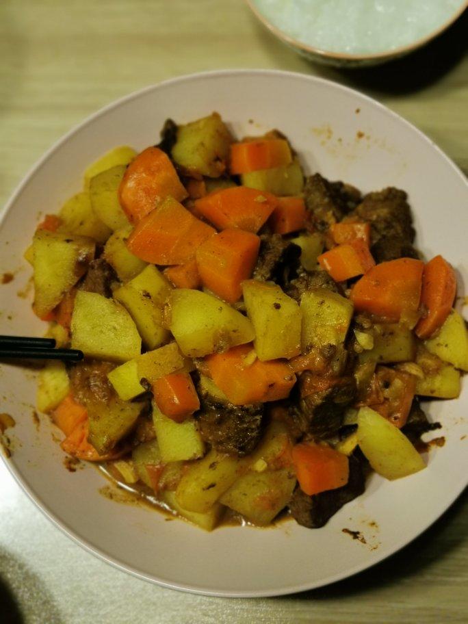 红烧牛肉土豆 （独家秘制）