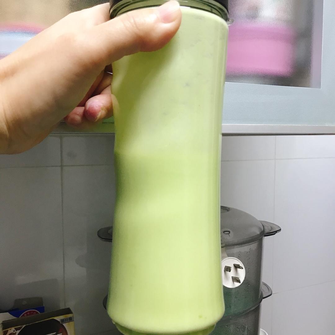 牛油果奶昔