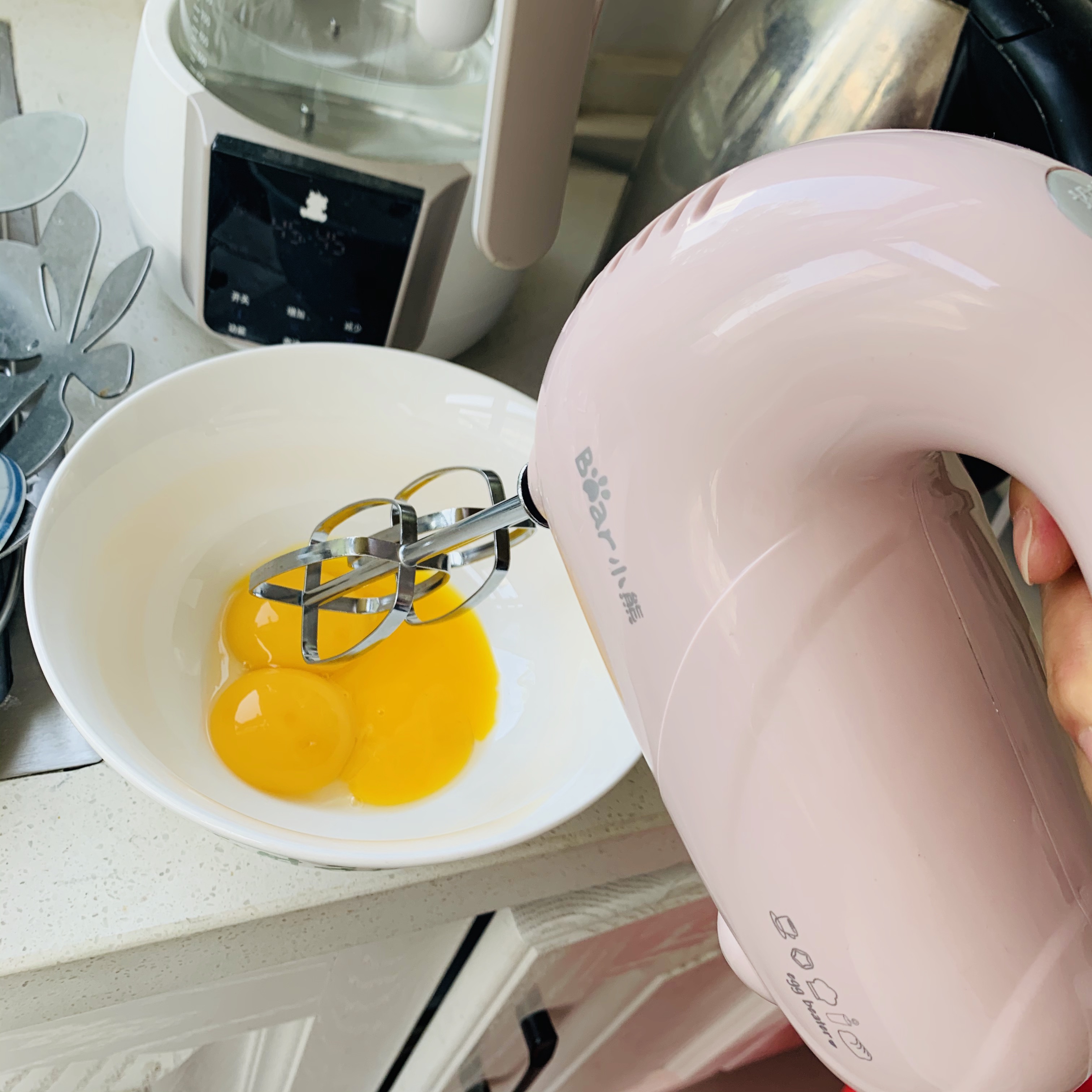 蛋黄奶粉溶豆的做法 步骤4