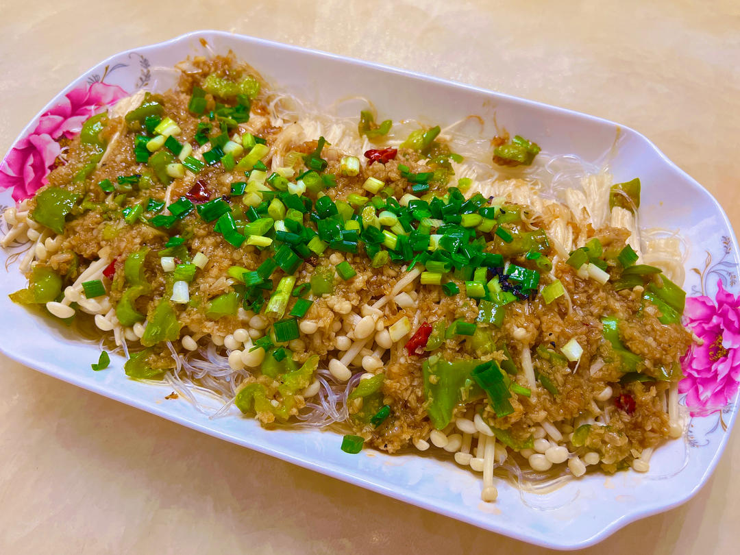 超级下饭的蒜蓉金针菇！好吃到爆