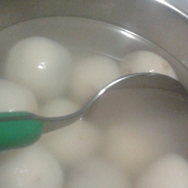 黑芝麻汤圆