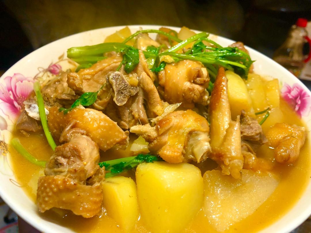 一鸡两吃的广东鸡煲