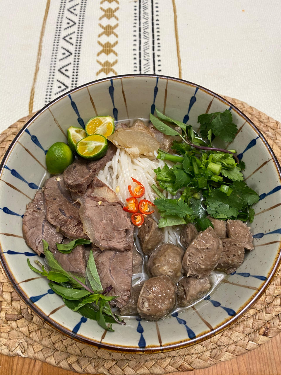 跟我一起做正宗越南牛肉粉pho（秘方大公开）