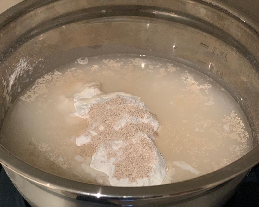 纯奶手撕吐司的做法 步骤1