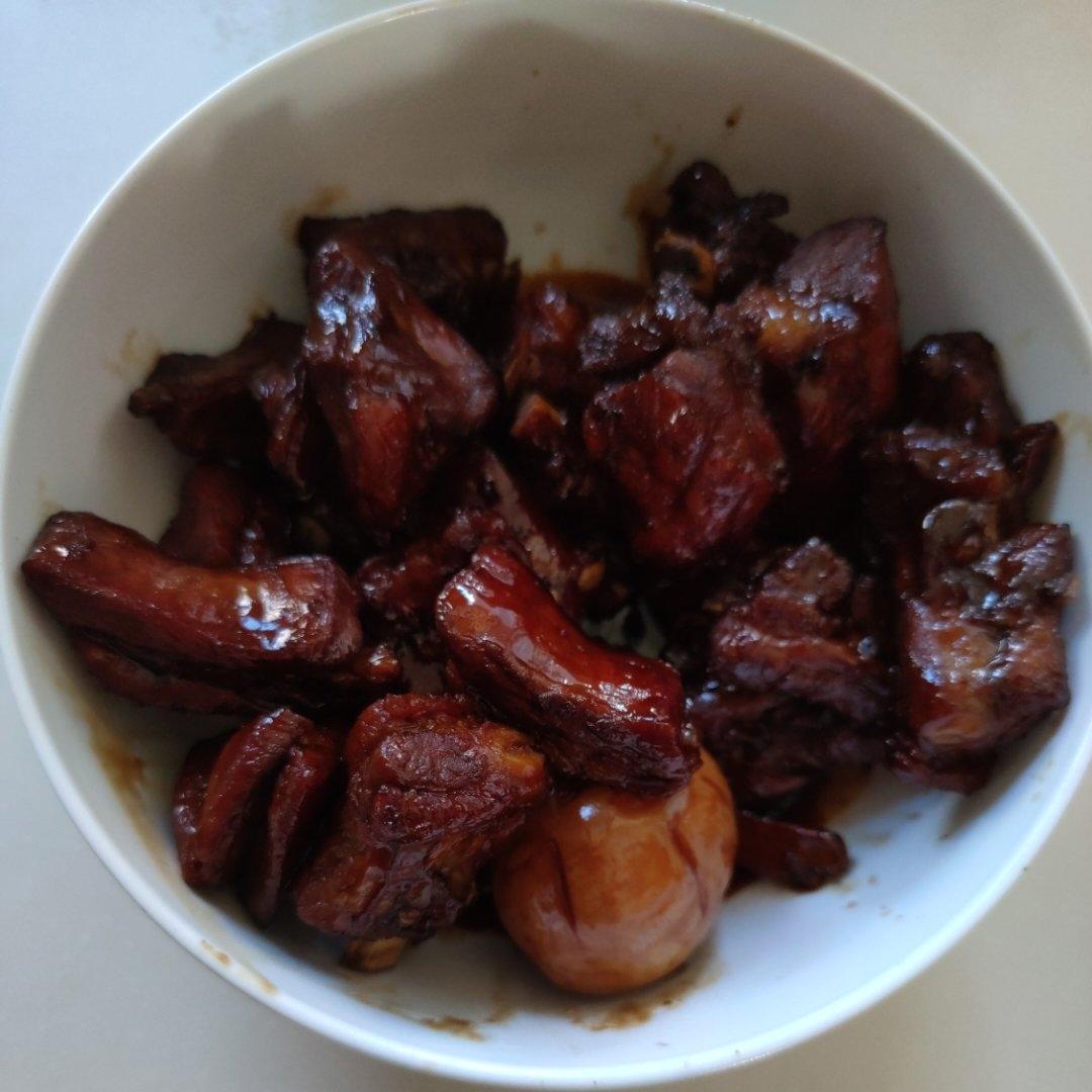 糖醋排骨的家常做法，色泽红亮，口感醇厚，好吃的停不下来