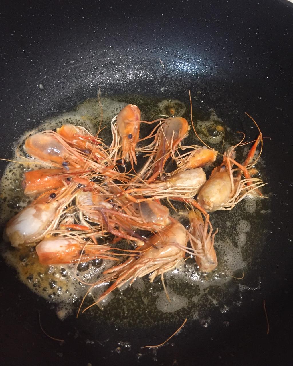 鲜虾砂锅粥