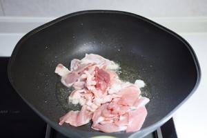 盐煎肉的做法 步骤5