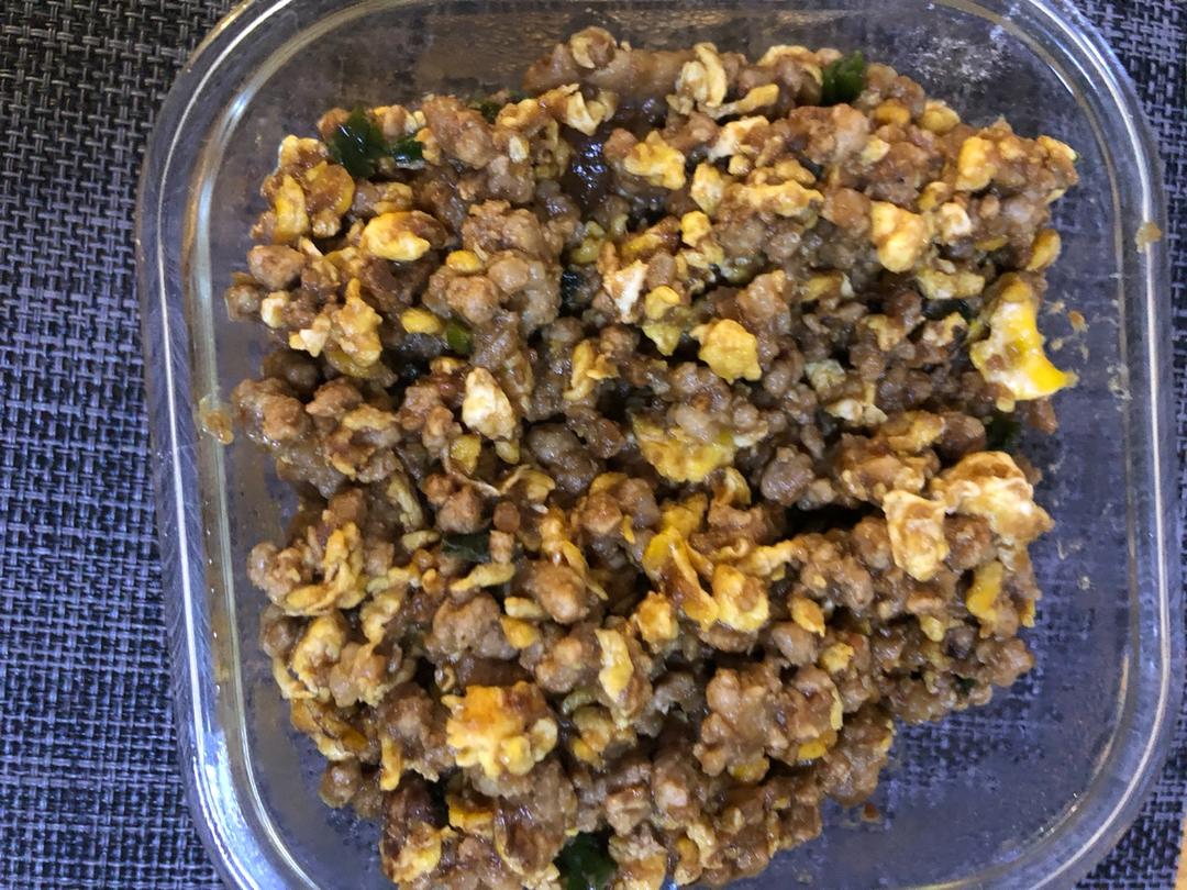 喵喵喵喵汪喵做的鸡蛋肉酱