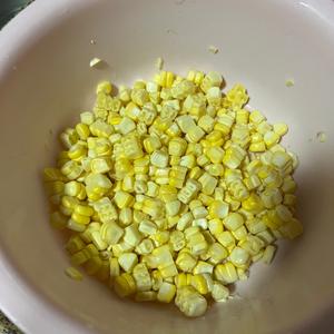 糯叽叽的香甜玉米烙的做法 步骤1