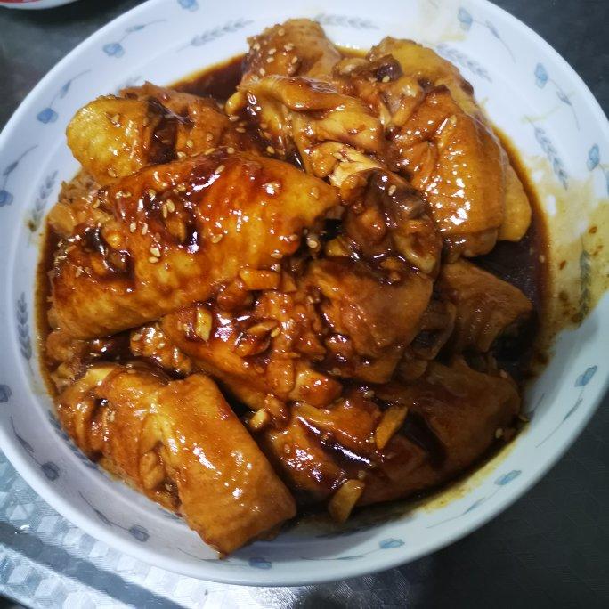 外婆教我的红烧鸡翅·连汤汁都狠好吃！！！