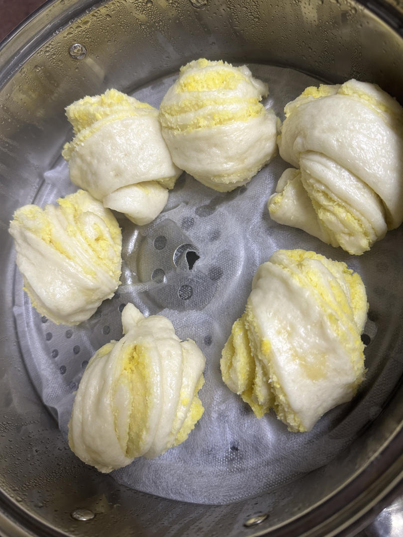 简易椰蓉奶香花卷