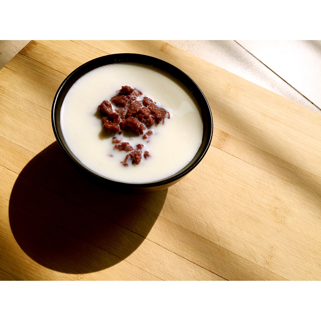 peggy-37做的香甜红豆沙牛奶