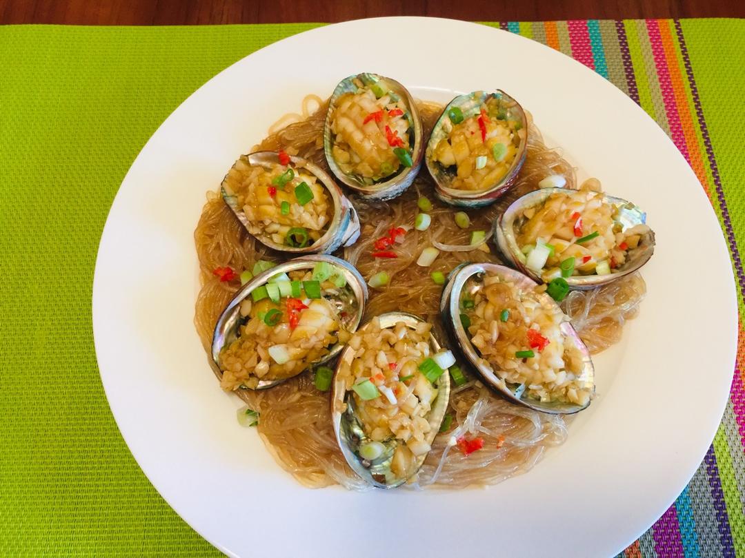 蒜蓉粉丝蒸鲍鱼