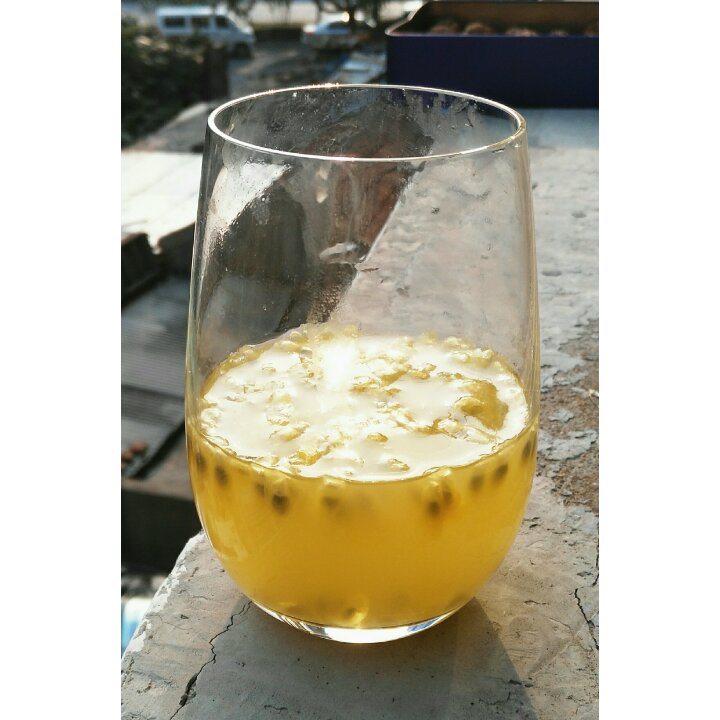 百香果的朴素吃法（百香果汁）