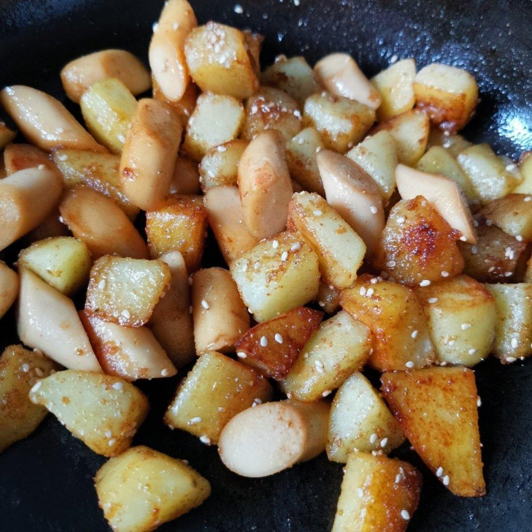 香辣过瘾的孜然土豆火腿，比路边摊还好吃