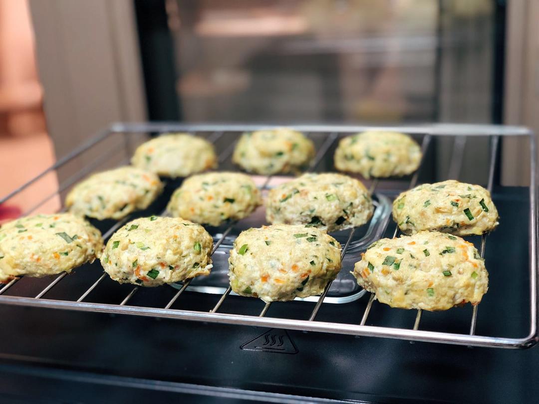 减脂必备鸡胸肉豆腐饼的做法