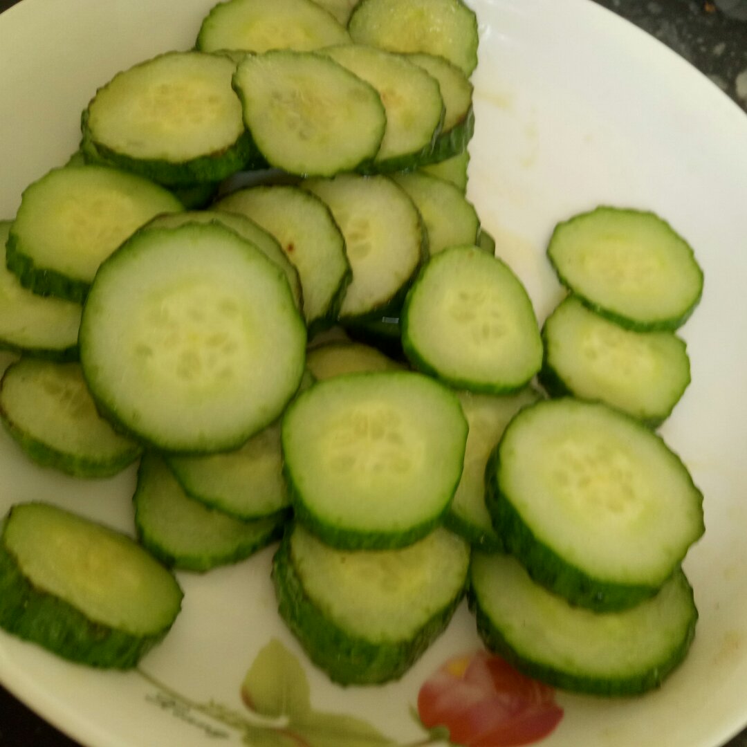 黄瓜炒肉片
