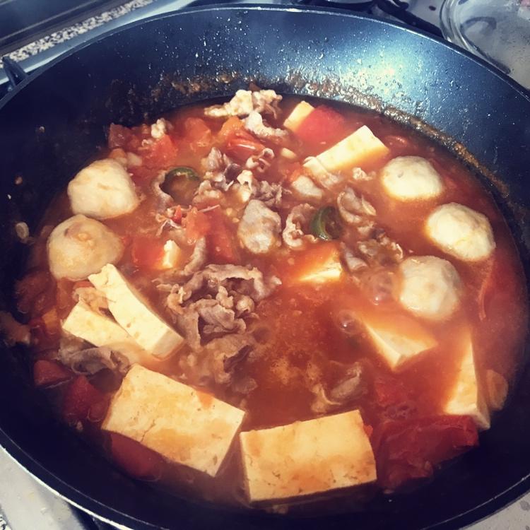 番茄金针菇肥牛汤