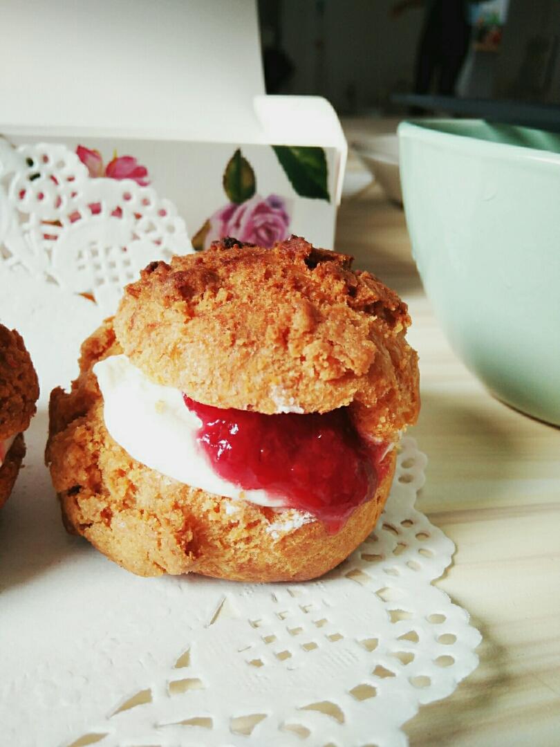 浓郁抹茶酥皮泡芙