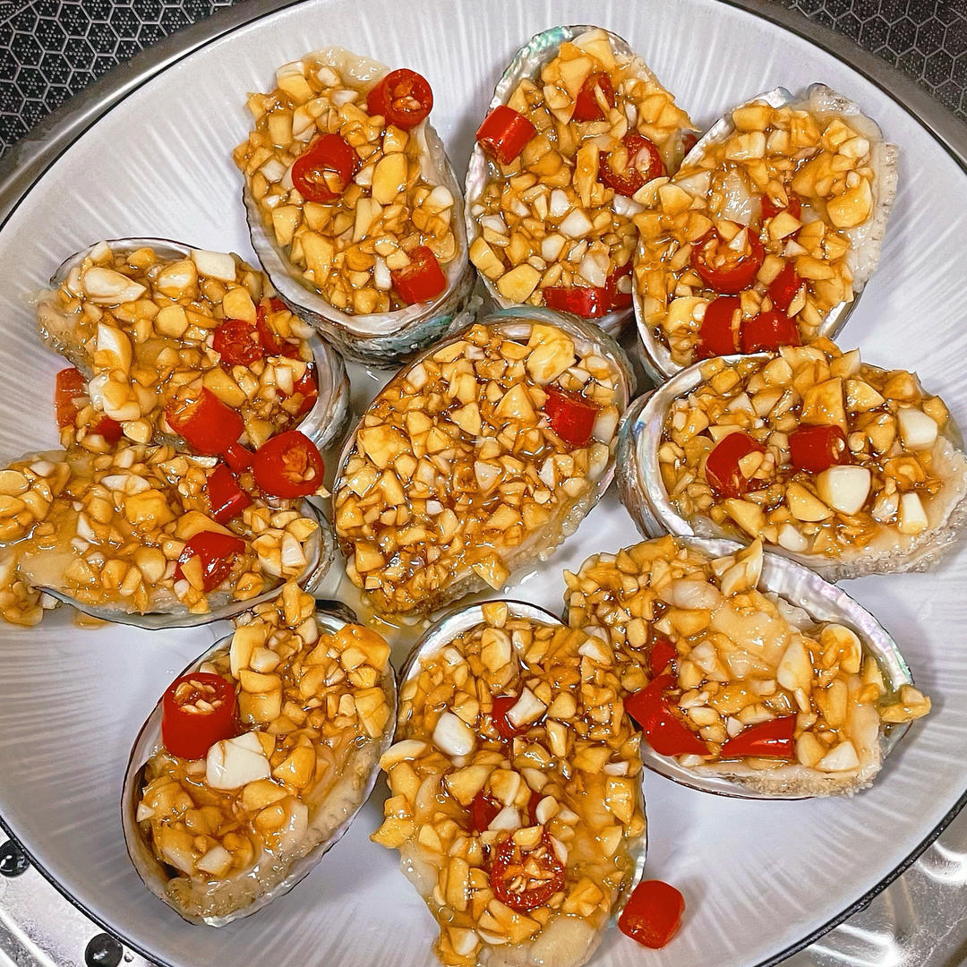 被赞爆的【清蒸蒜蓉鲍鱼】