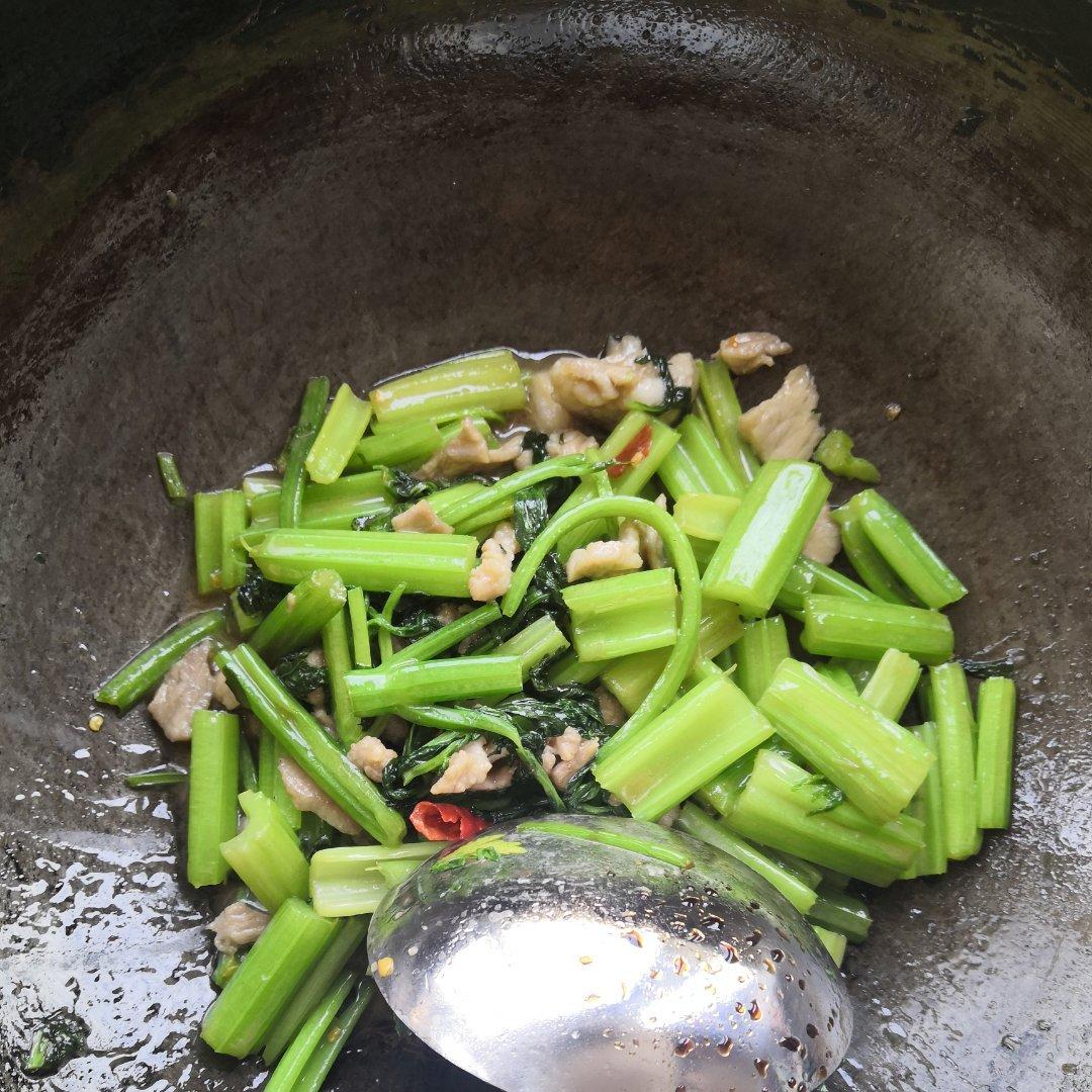 芹菜炒肉