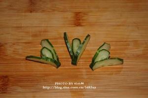 漂亮的黄瓜围片的做法 步骤5
