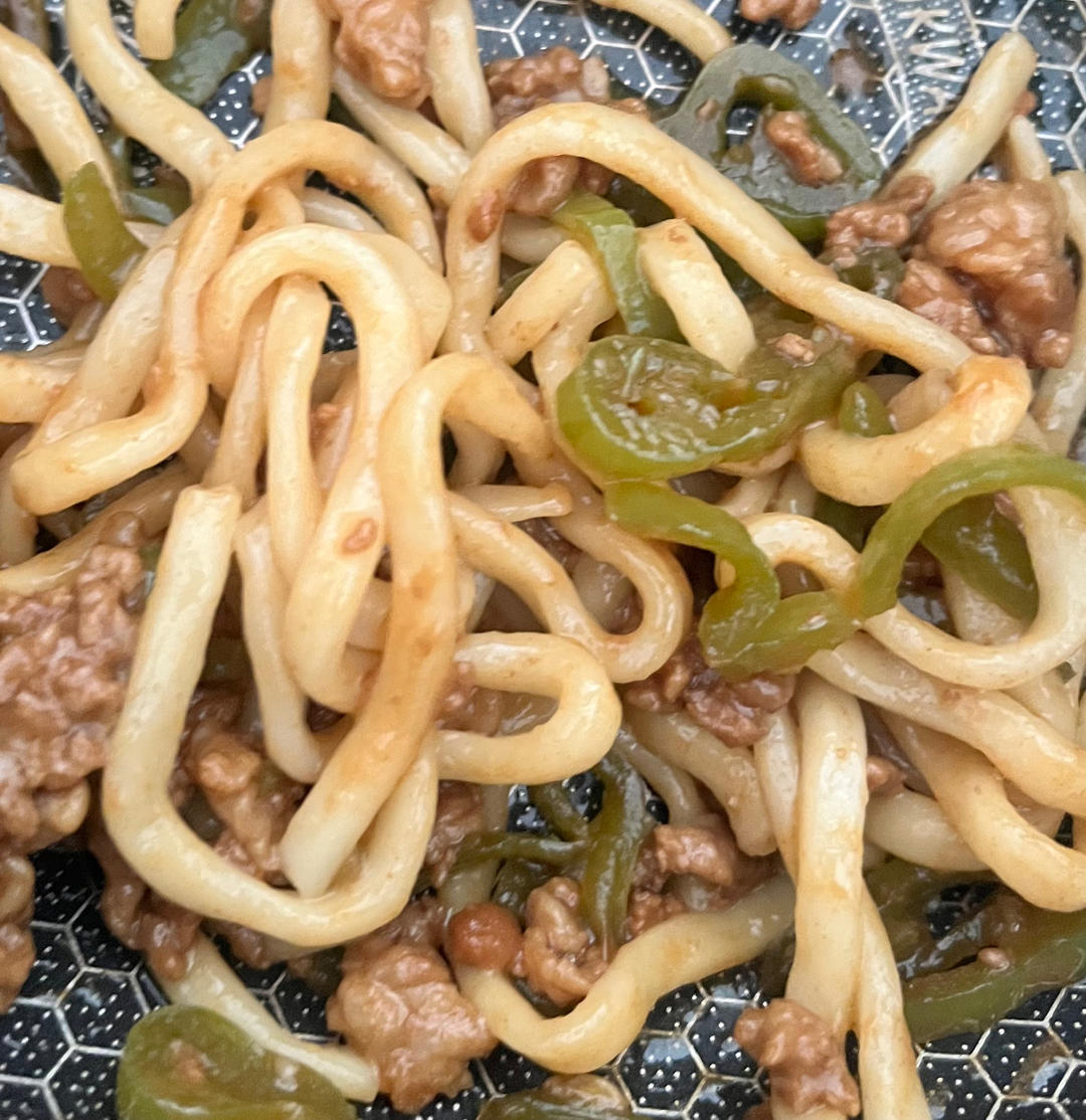 巨下饭的尖椒肉丝好吃得一碗接一碗