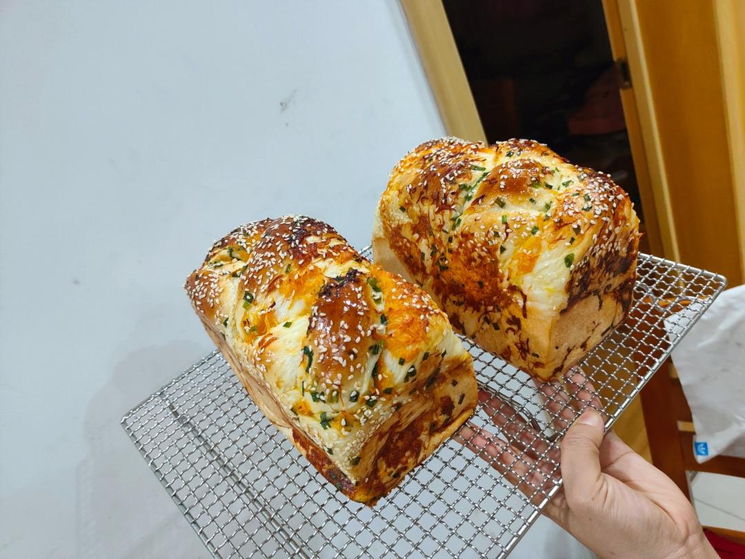 香葱肉松吐司