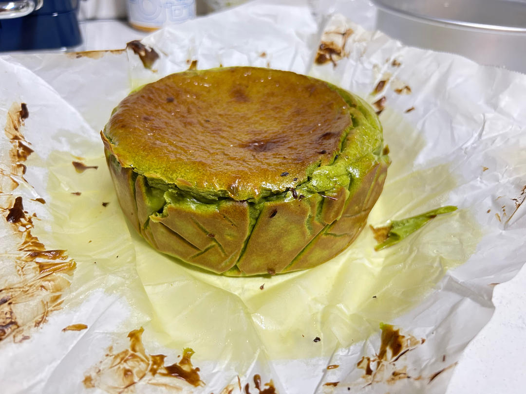 开心果巴斯克芝士蛋糕