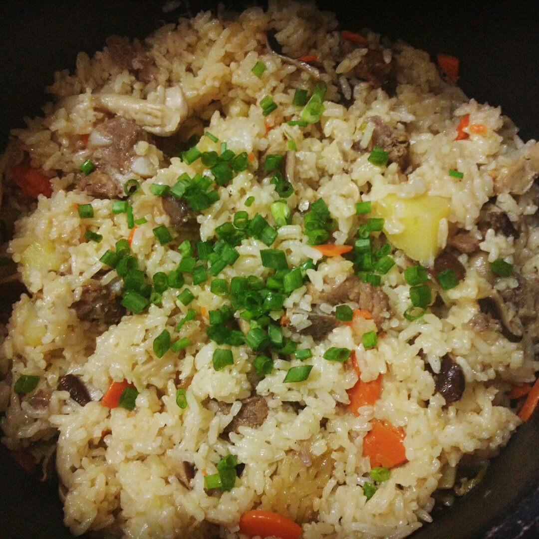 喷香排骨焖饭（爆好吃）