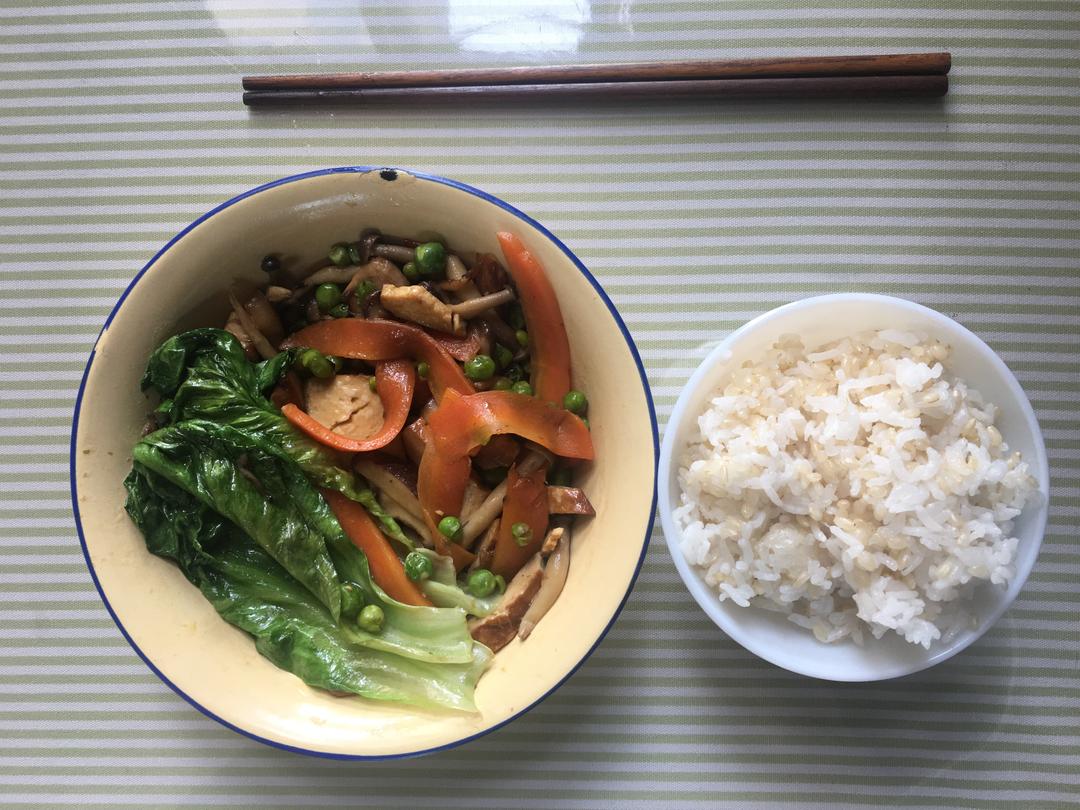 [Nutritious lunch]Stir-fried mixed vegetables的做法