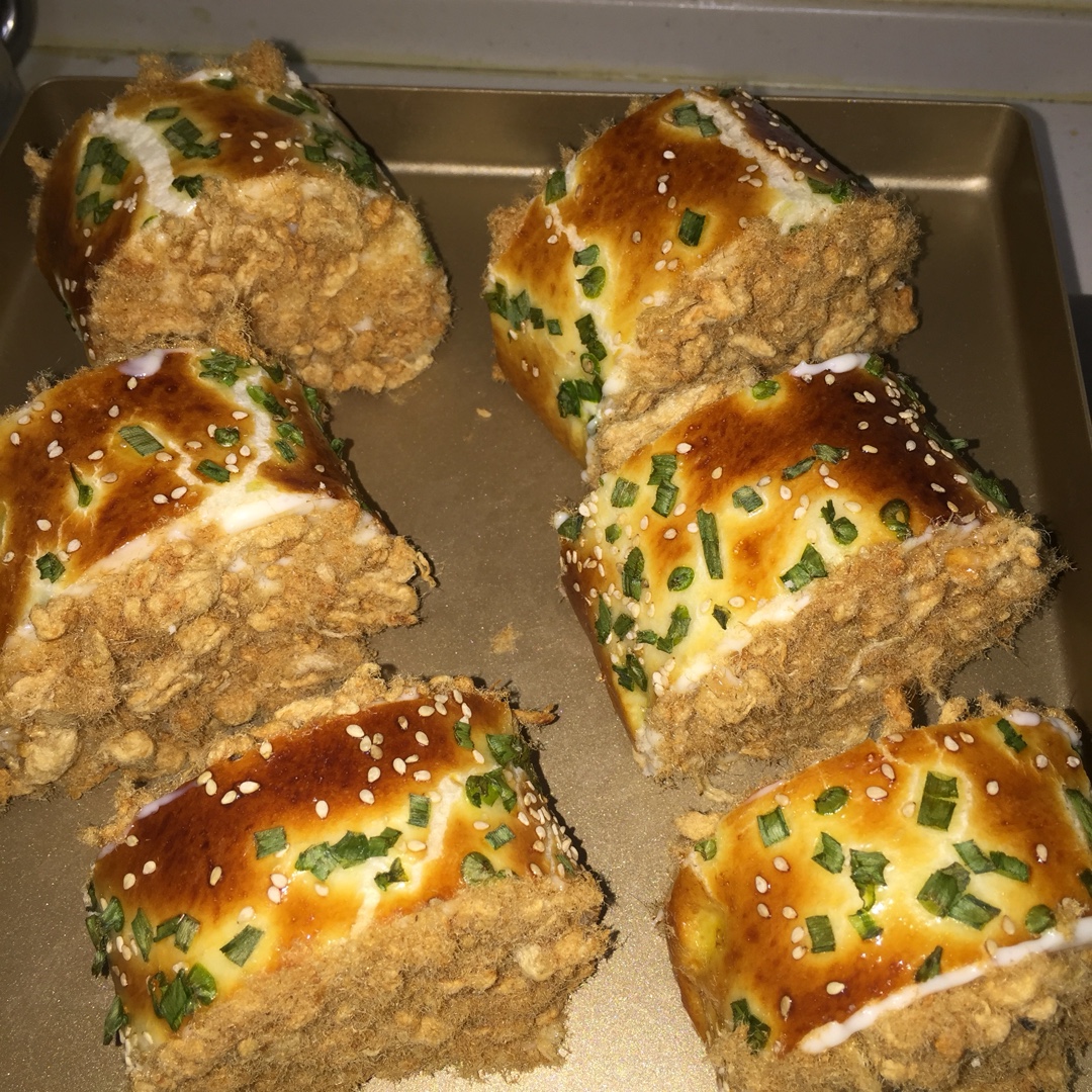 香葱肉松面包卷