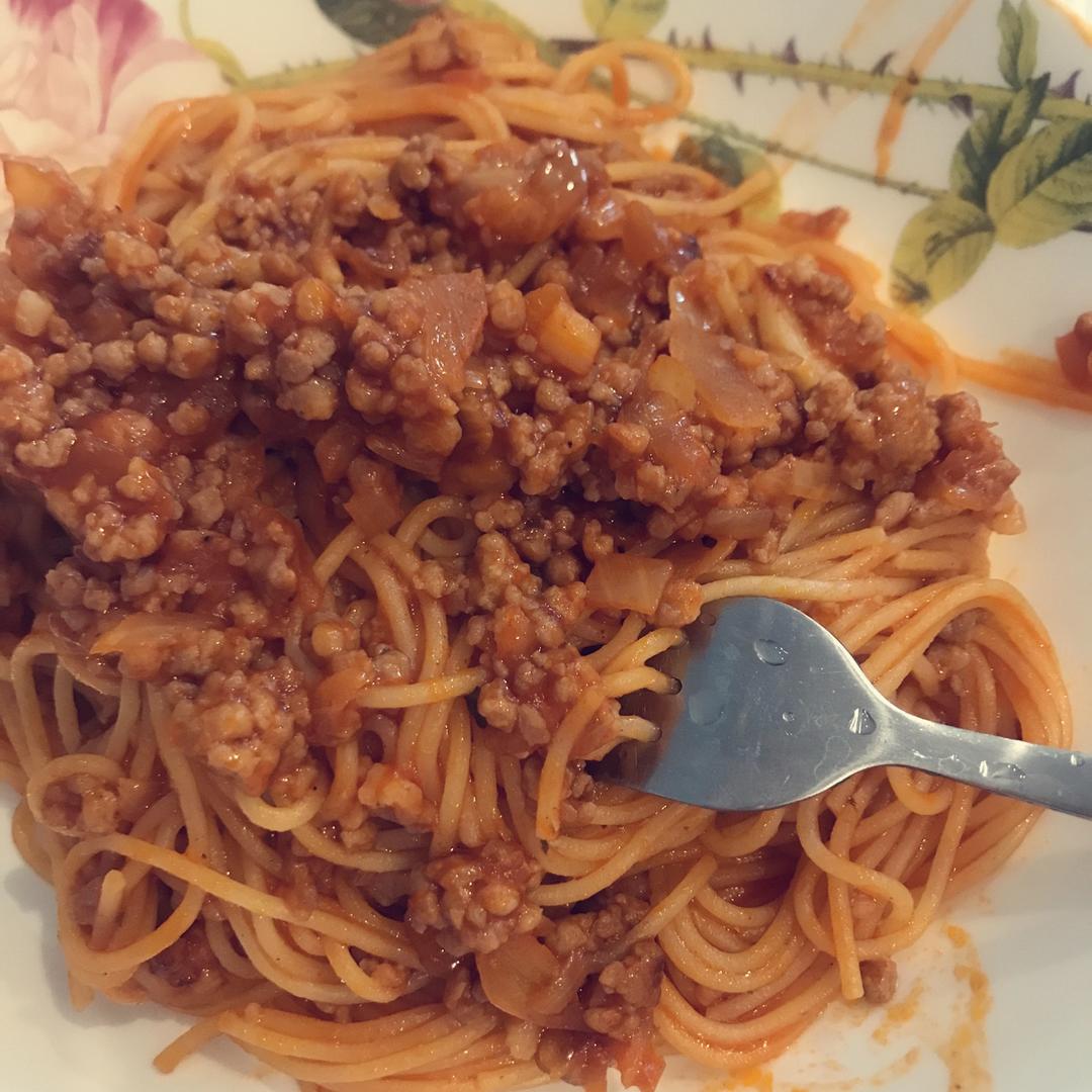 番茄肉酱意大利面