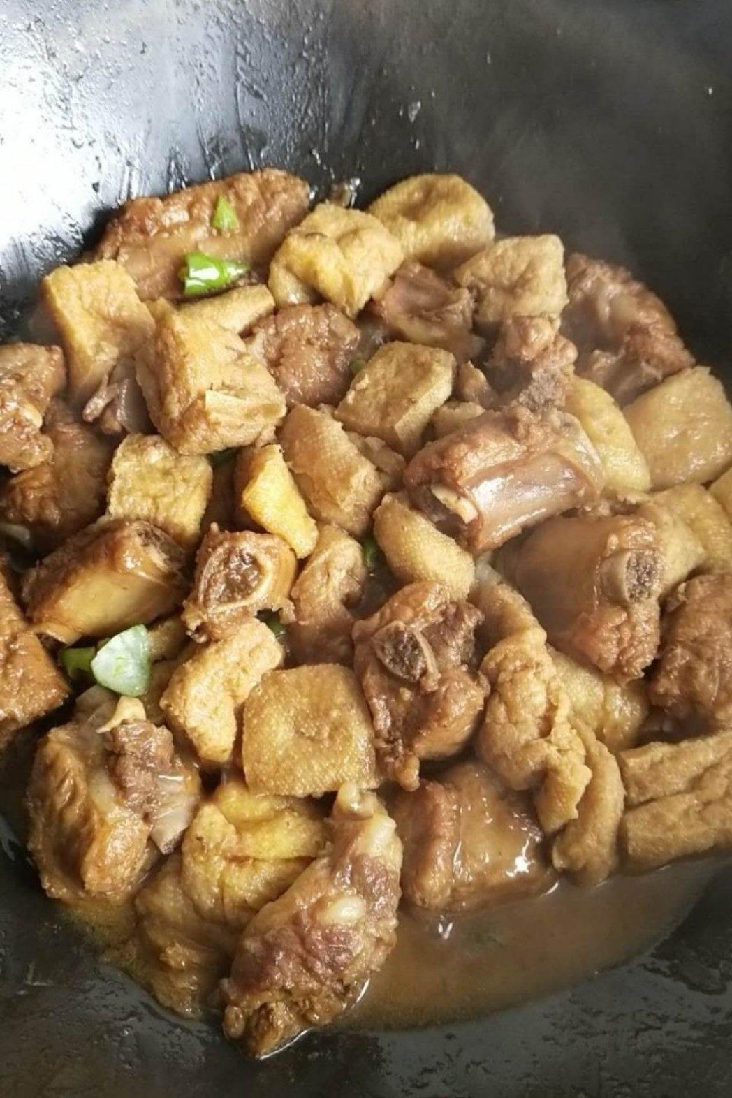 油豆腐炖排骨
