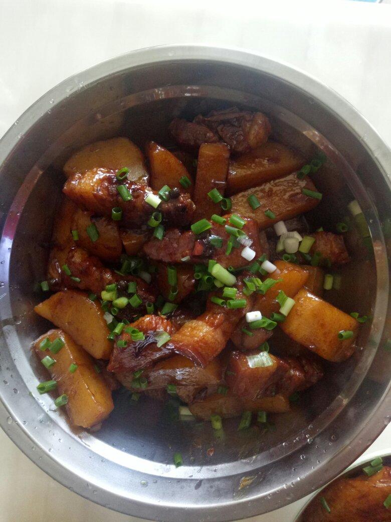 土豆红烧肉
