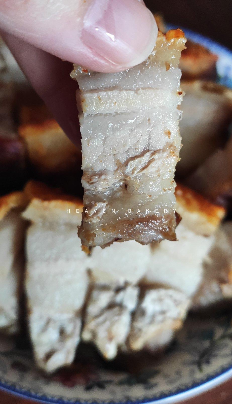 宅家自制不用梳针的脆皮烧肉
