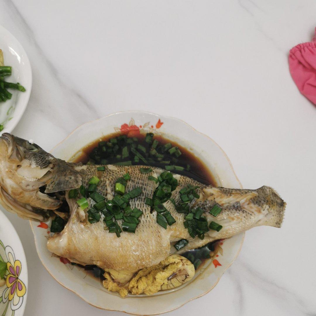 蒸鲈鱼