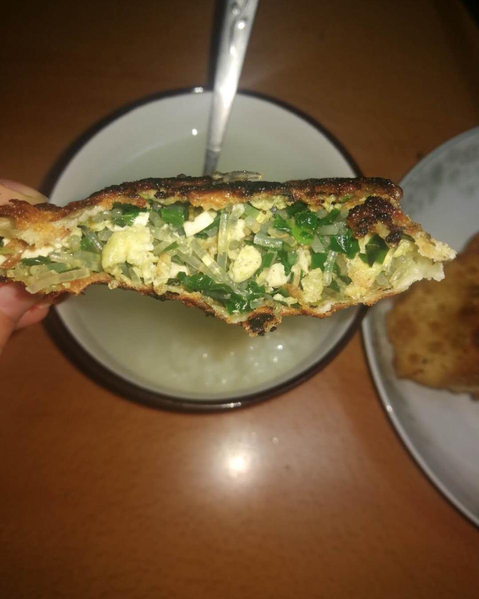 韭菜盒子（附锁边视频，超级详细版）