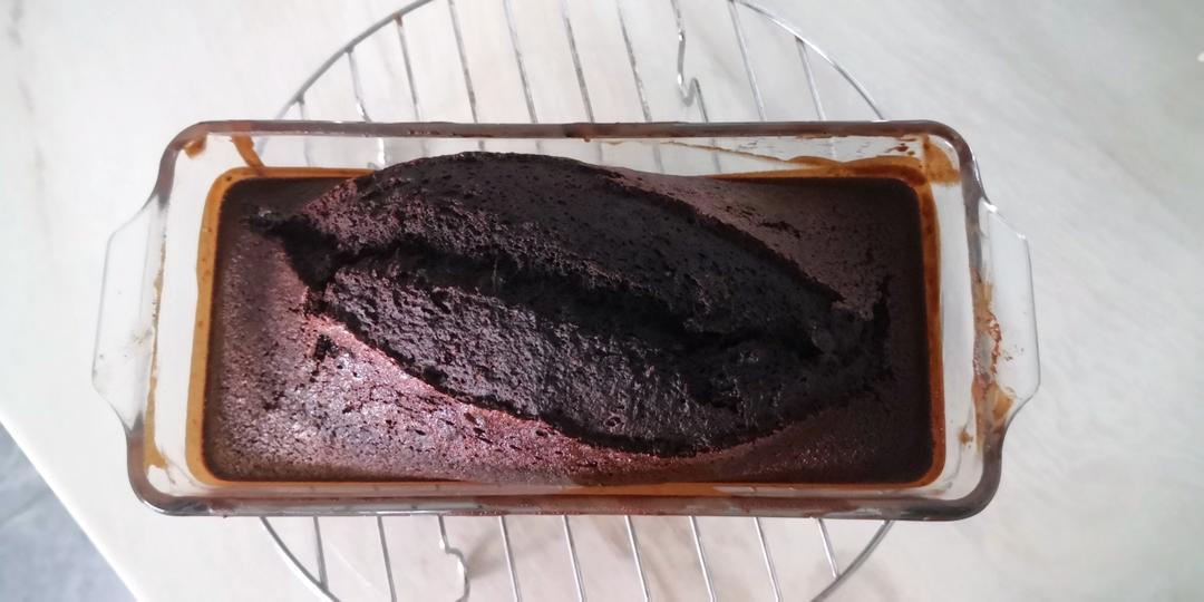 搅拌一下烤一下就很美味的云朵巧克力蛋糕