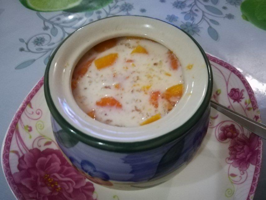 木瓜鲜奶炖雪燕