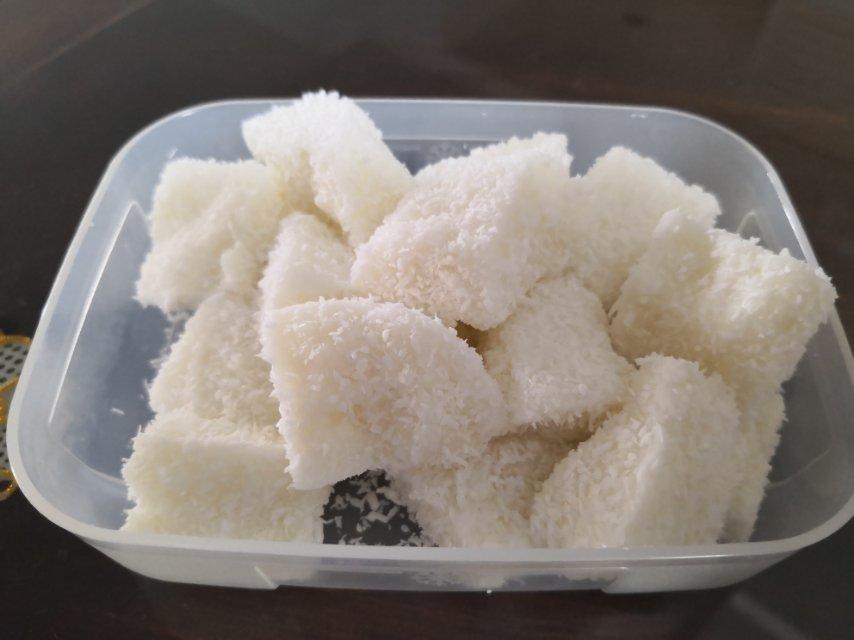 完胜85度C牛奶椰丝小方