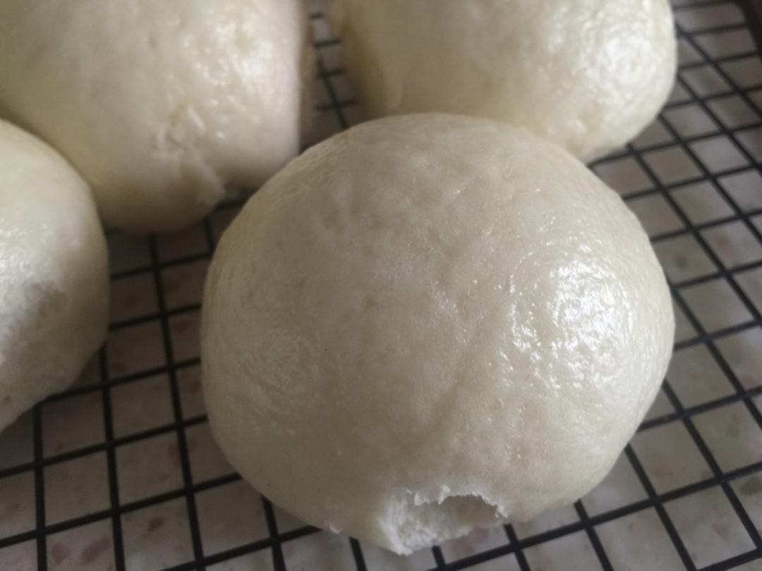 又美又暄软的——豆沙包！