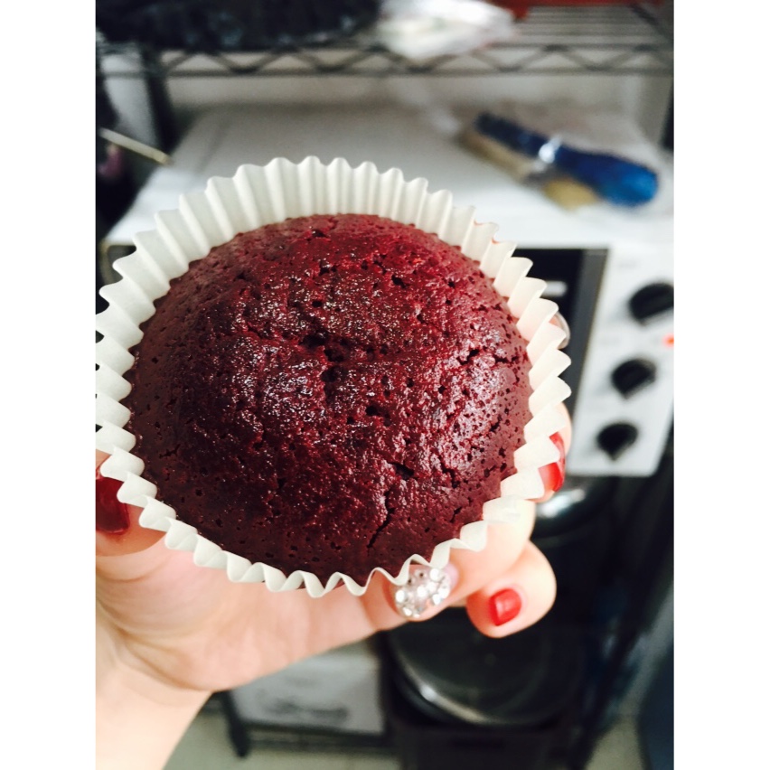 红丝绒纸杯蛋糕