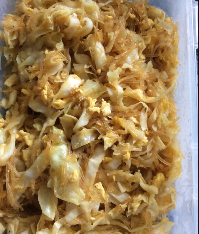 包菜粉丝炒鸡蛋