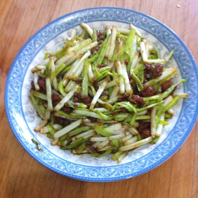 蒜黄肉丝
