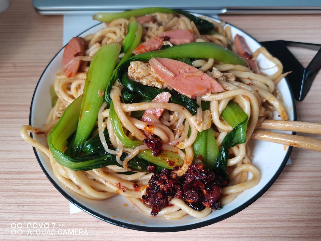 🍜最简单最好吃的家常炒面