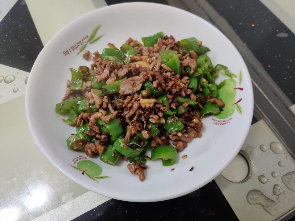 家常菜青椒炒肉