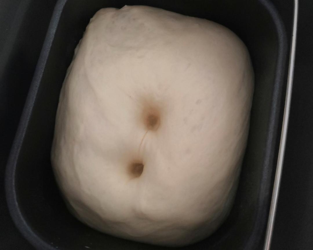 面包机版拉丝面包（后盐，后油，后酵母法）的做法 步骤8