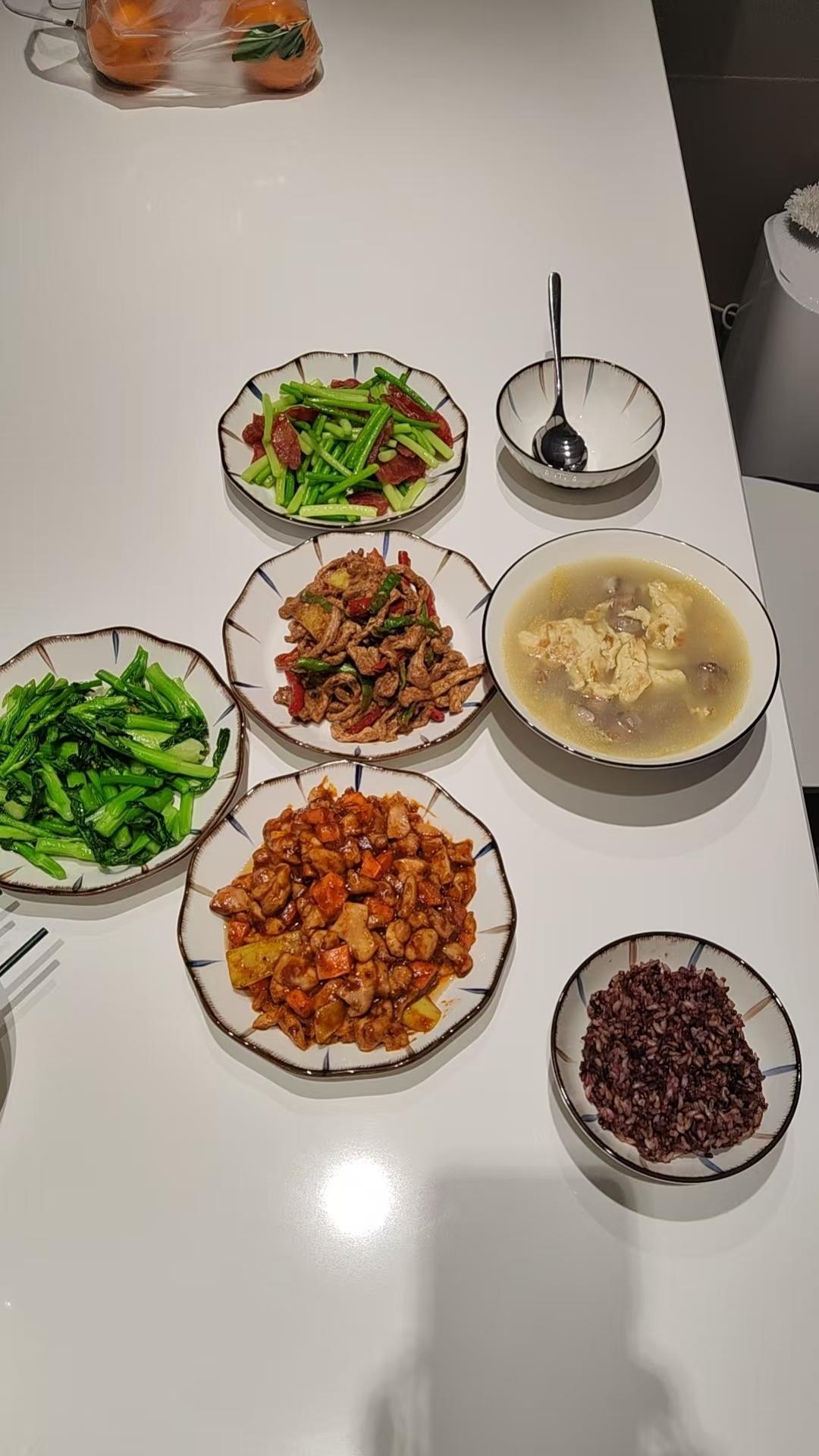 家庭聚餐