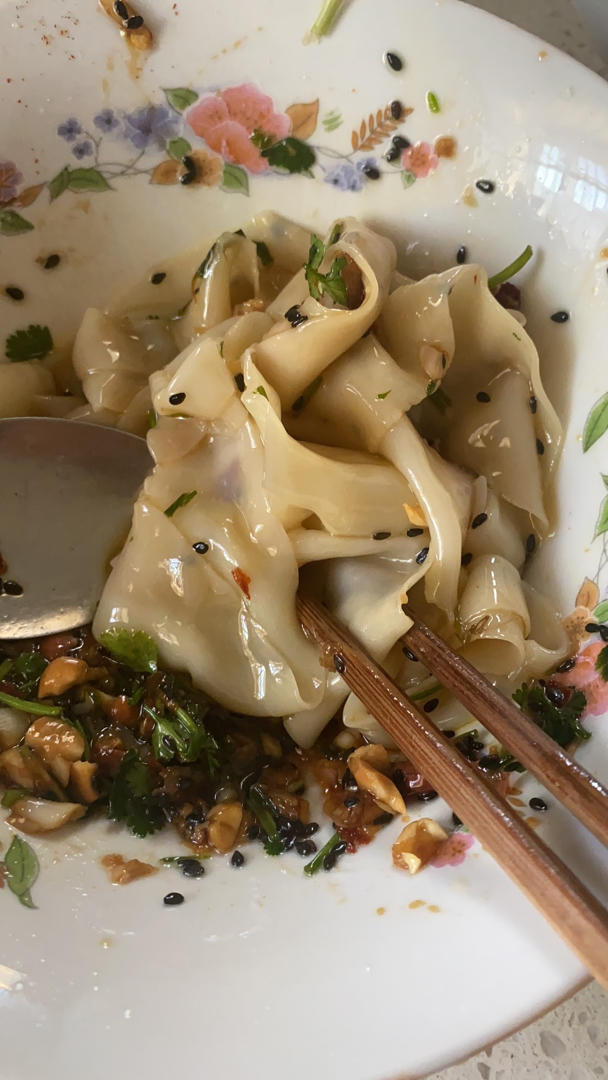 零难度的麻酱拌面皮，好吃到飞